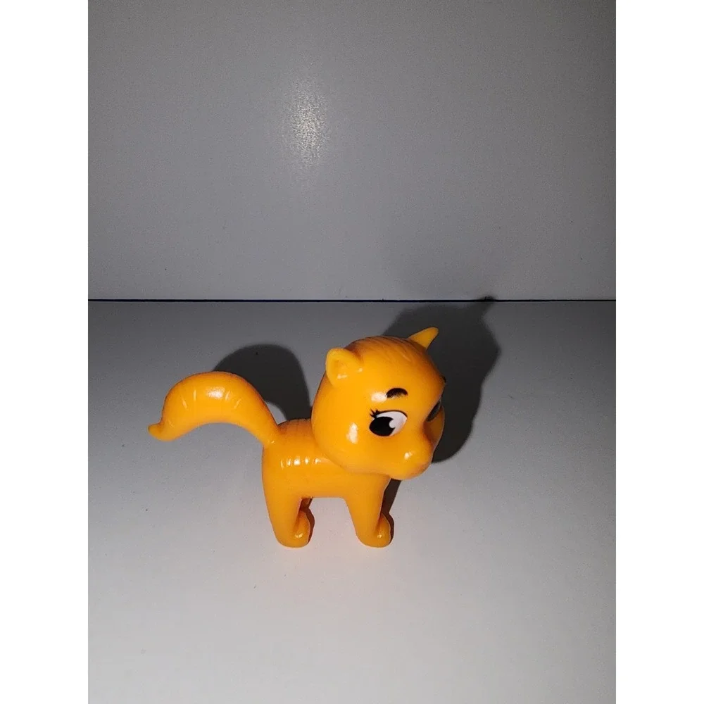 Mayor Humdinger's orange Cat Paw Patrol Replacement Toy‎